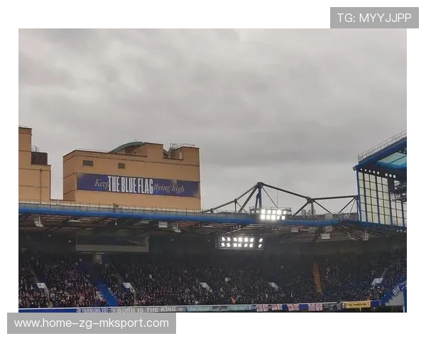 西汉姆中场连线制造连续射门引爆看台