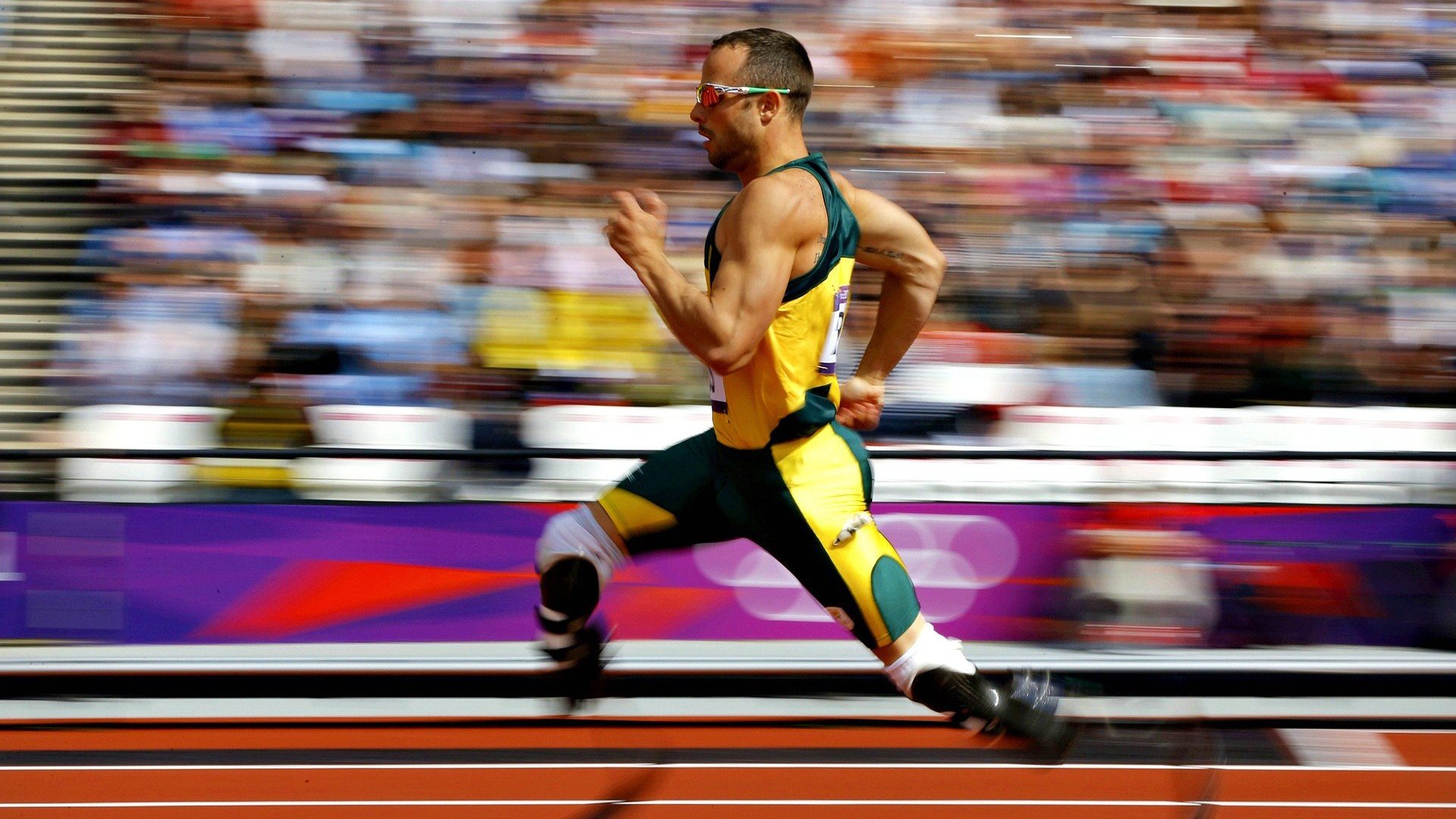 德甲高速突破：瞬间突入，场面震撼！，德甲强吗